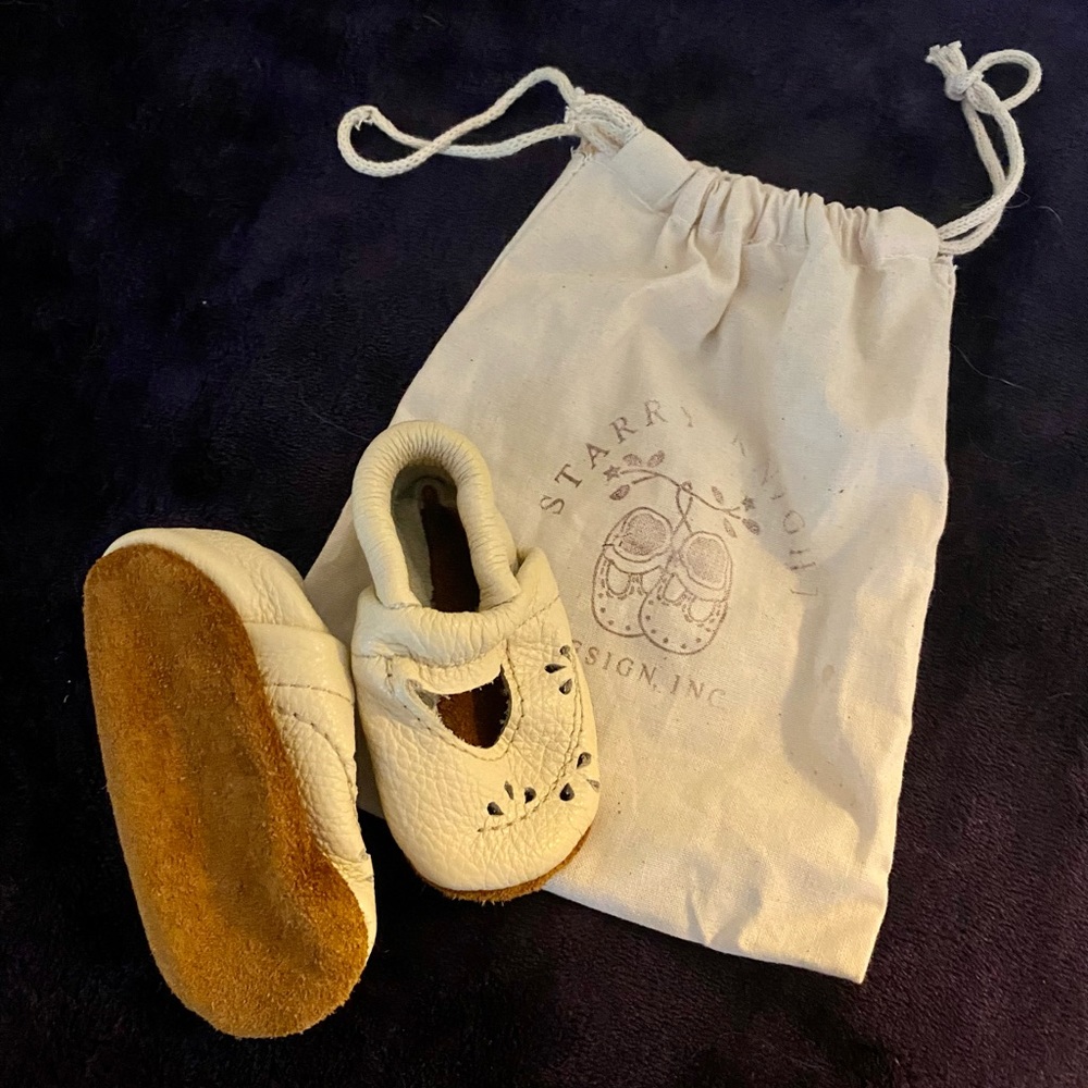 Starry Knight Soft soles leather moccasin shoes. 0-3m (4inches) worn once.